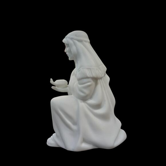 AVON Nativity Collectibles The Innkeeper Figurine 1988 With Box White Porcelain - Picture 4 of 11